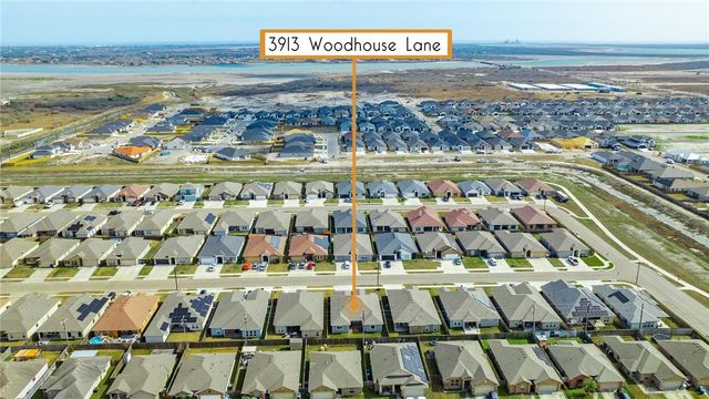 3913 Woodhouse Lane, Corpus Christi, TX 78414