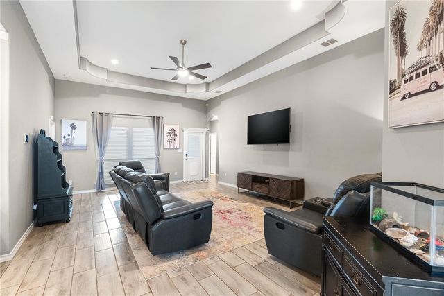 3913 Woodhouse Lane, Corpus Christi, TX 78414