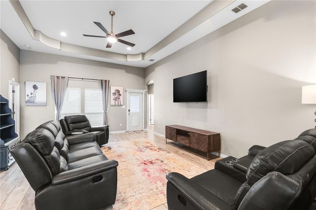 3913 Woodhouse Lane, Corpus Christi, TX 78414