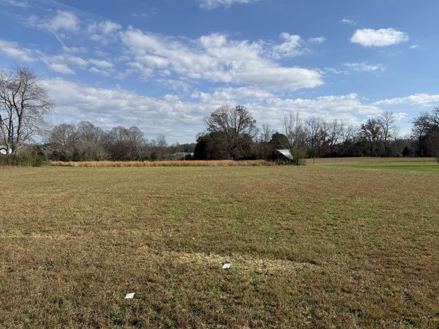 5196 Old Manchester Hwy, Manchester, TN 37355