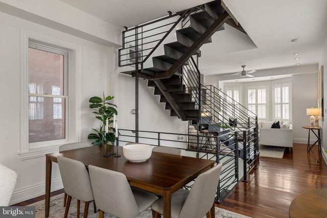 701 S 6TH ST, Philadelphia, PA 19147