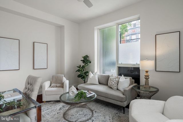 701 S 6TH ST, Philadelphia, PA 19147