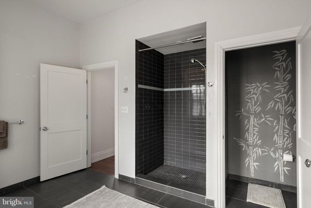 701 S 6TH ST, Philadelphia, PA 19147