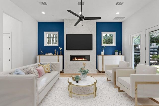 1719 Spyglass DR 16, Austin, TX 78746