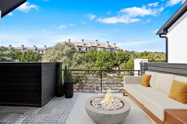 1719 Spyglass DR 16, Austin, TX 78746