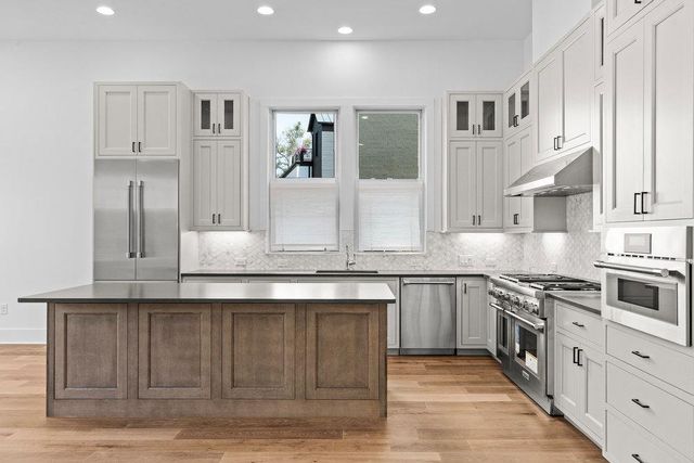 1719 Spyglass DR 16, Austin, TX 78746