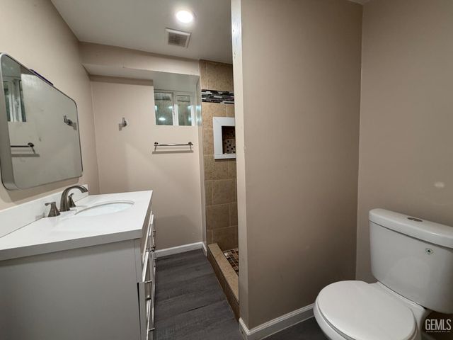 1835 Corrientes Street, Bakersfield, CA 93306
