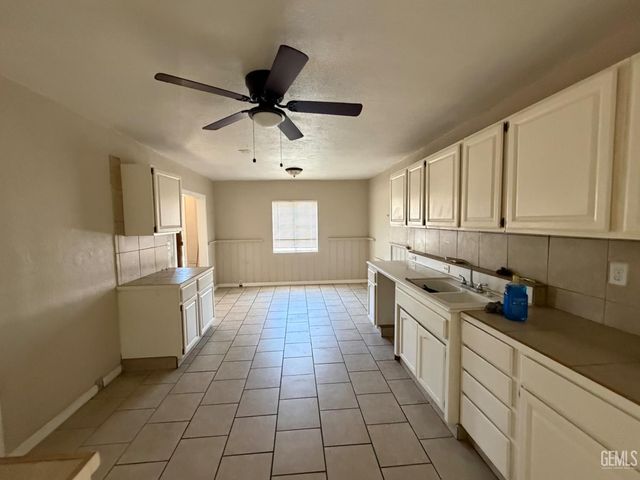 1835 Corrientes Street, Bakersfield, CA 93306