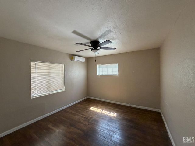 1835 Corrientes Street, Bakersfield, CA 93306