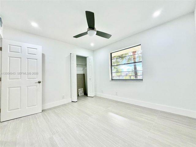 3361 NW 47th Ter 329, Lauderdale Lakes, FL 33319