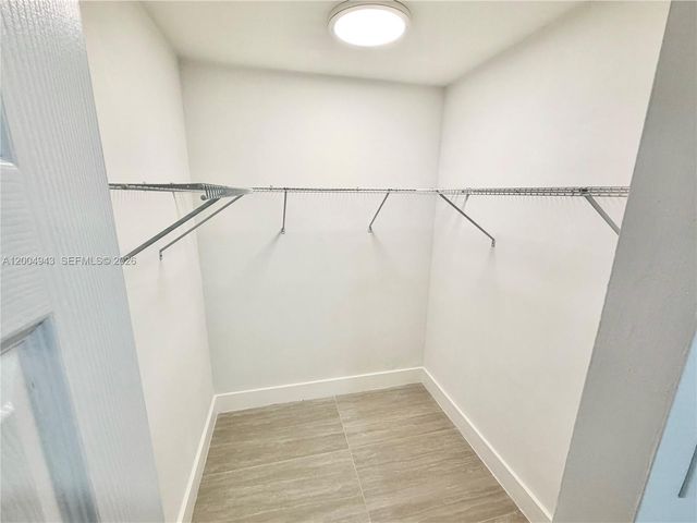 3361 NW 47th Ter 329, Lauderdale Lakes, FL 33319