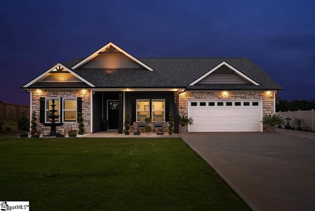 223 R C Thompson Road, Chesnee, SC 29323