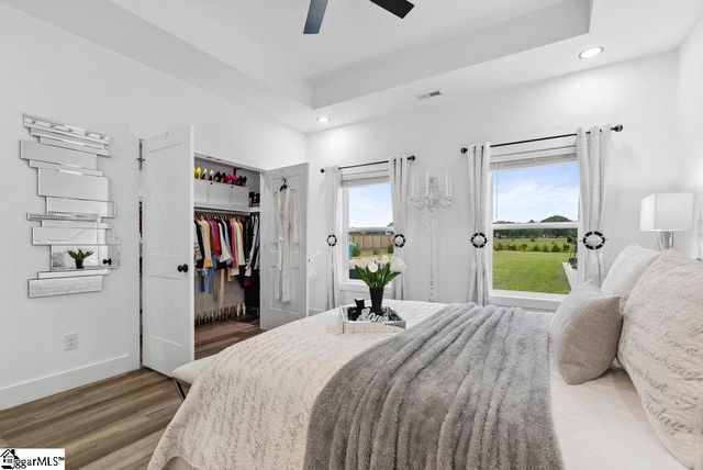 223 R C Thompson Road, Chesnee, SC 29323