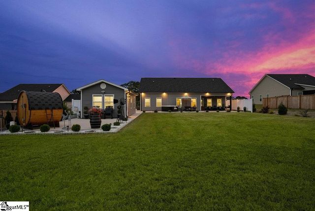 223 R C Thompson Road, Chesnee, SC 29323