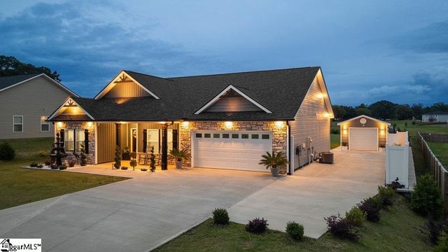 223 R C Thompson Road, Chesnee, SC 29323