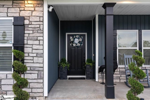 223 R C Thompson Road, Chesnee, SC 29323