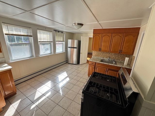 52 Quincy Street 2, Medford, MA 02155