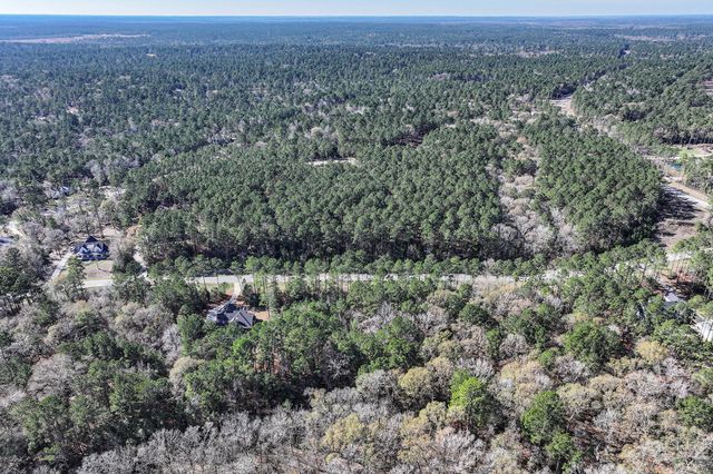 76 Wagon Pass, Huntsville, TX 77340