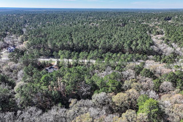 76 Wagon Pass, Huntsville, TX 77340