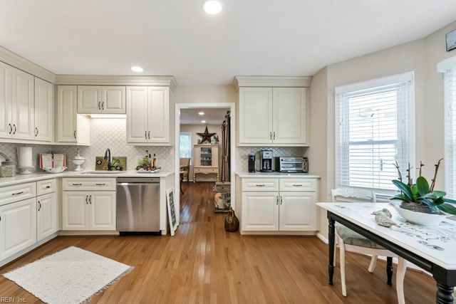 109 Edgeware CT, Chesapeake, VA 23322