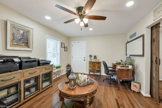109 Edgeware CT, Chesapeake, VA 23322
