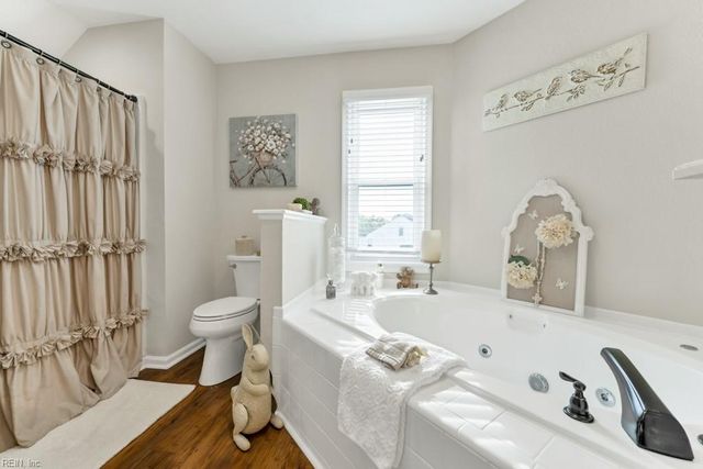 109 Edgeware CT, Chesapeake, VA 23322