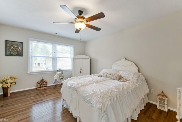 109 Edgeware CT, Chesapeake, VA 23322