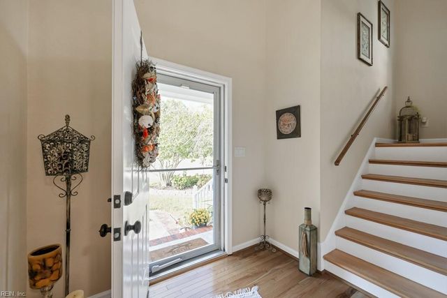 109 Edgeware CT, Chesapeake, VA 23322