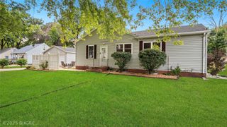 1617 Guthrie Avenue, Des Moines, IA 50316