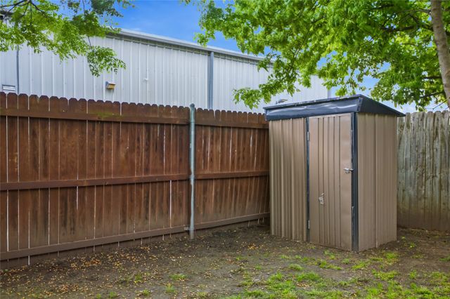 1428 S Austin Street, Sherman, TX 75090