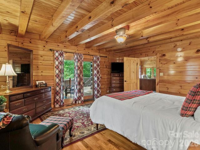 475 S Toe River Road, Burnsville, NC 28714