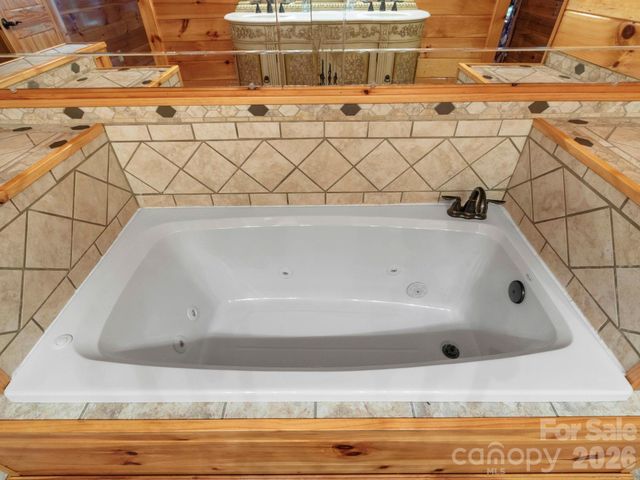 475 S Toe River Road, Burnsville, NC 28714