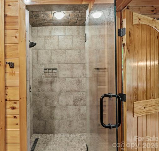 475 S Toe River Road, Burnsville, NC 28714