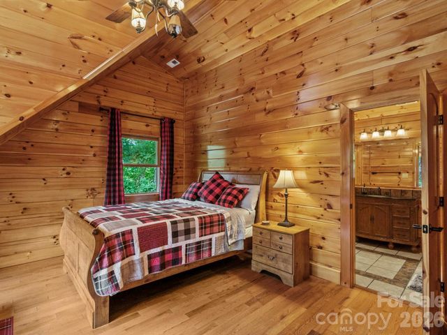 475 S Toe River Road, Burnsville, NC 28714
