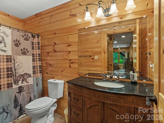 475 S Toe River Road, Burnsville, NC 28714