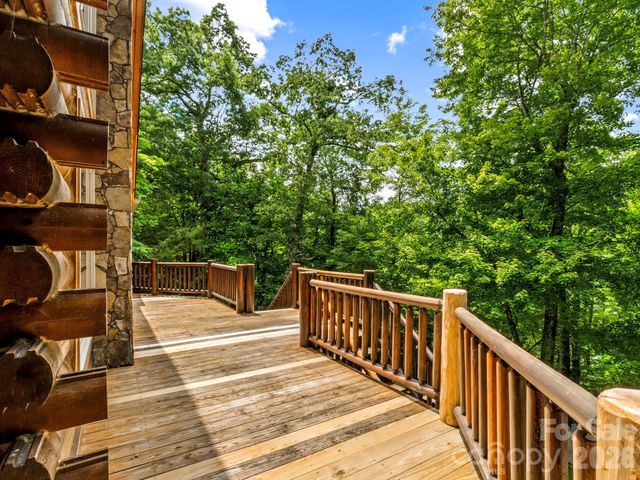 475 S Toe River Road, Burnsville, NC 28714