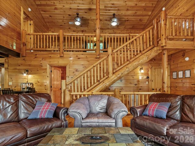 475 S Toe River Road, Burnsville, NC 28714