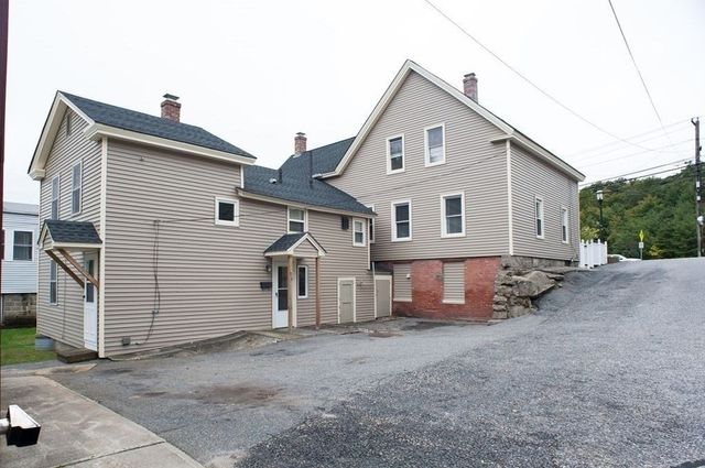 208-210 Church St, Northbridge, MA 01588