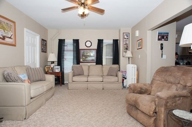 208-210 Church St, Northbridge, MA 01588