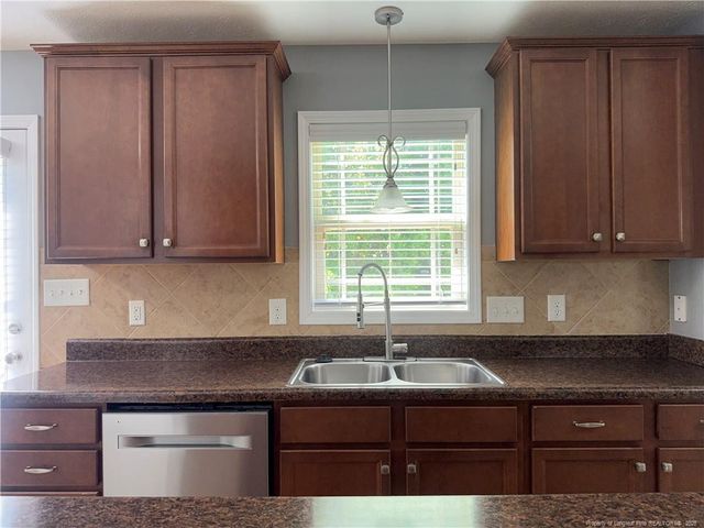 1129 Fairhaven Trail, Hope Mills, NC 28348