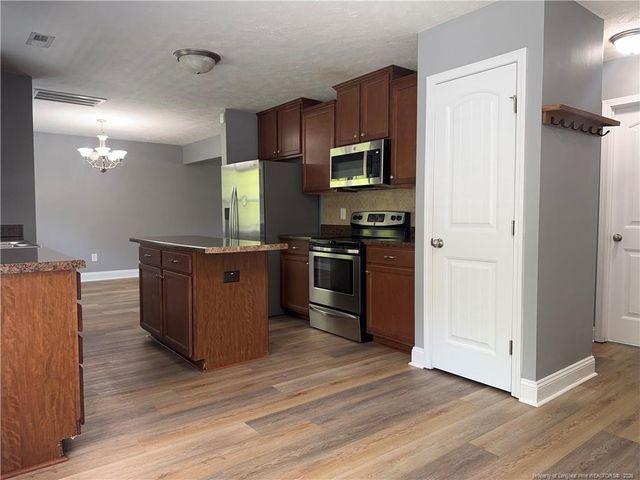 1129 Fairhaven Trail, Hope Mills, NC 28348