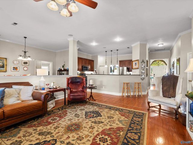 7201 Oldstone Drive SE, Owens Cross Roads, AL 35763