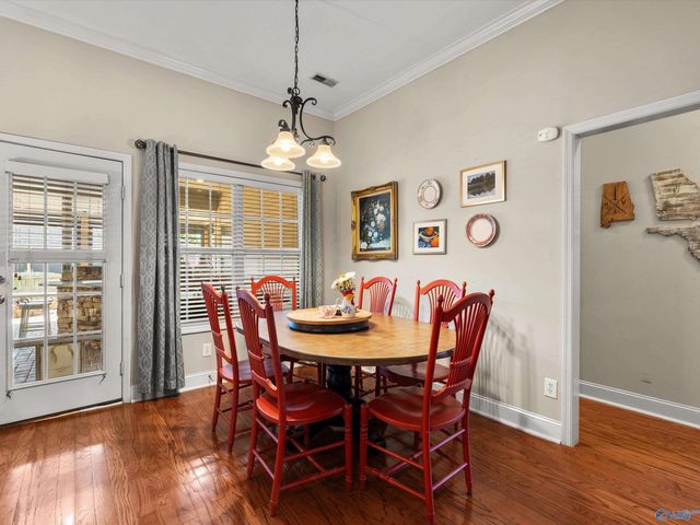 7201 Oldstone Drive SE, Owens Cross Roads, AL 35763