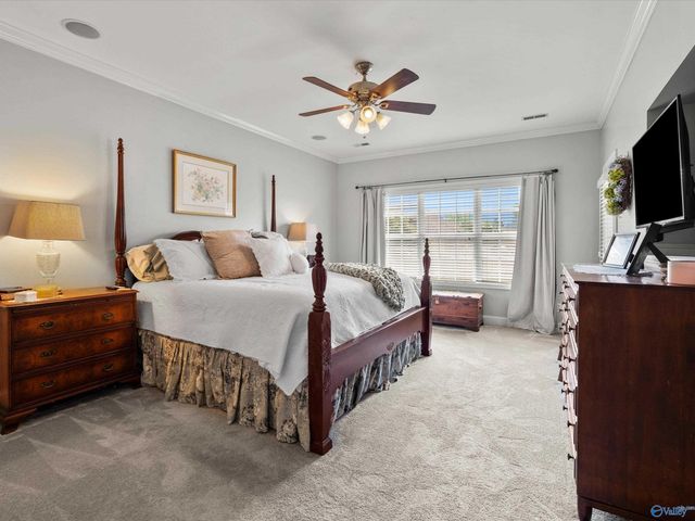 7201 Oldstone Drive SE, Owens Cross Roads, AL 35763