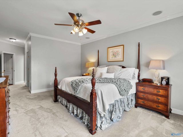 7201 Oldstone Drive SE, Owens Cross Roads, AL 35763