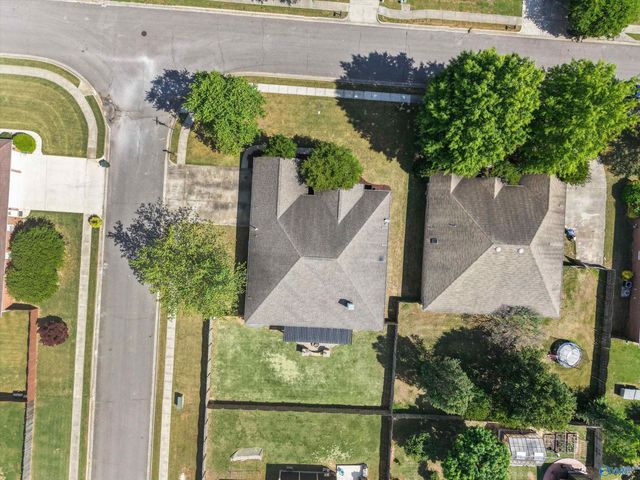 7201 Oldstone Drive SE, Owens Cross Roads, AL 35763