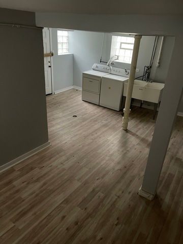 7535 S Vernon Avenue, Chicago, IL 60619