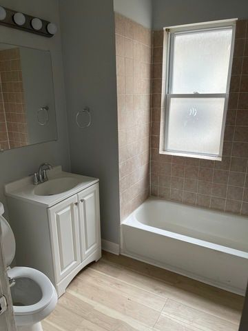 7535 S Vernon Avenue, Chicago, IL 60619