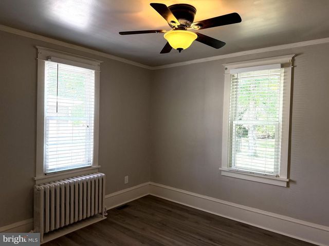 512 FARRAGUT AVE, Mays Landing, NJ 08330