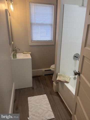 512 FARRAGUT AVE, Mays Landing, NJ 08330